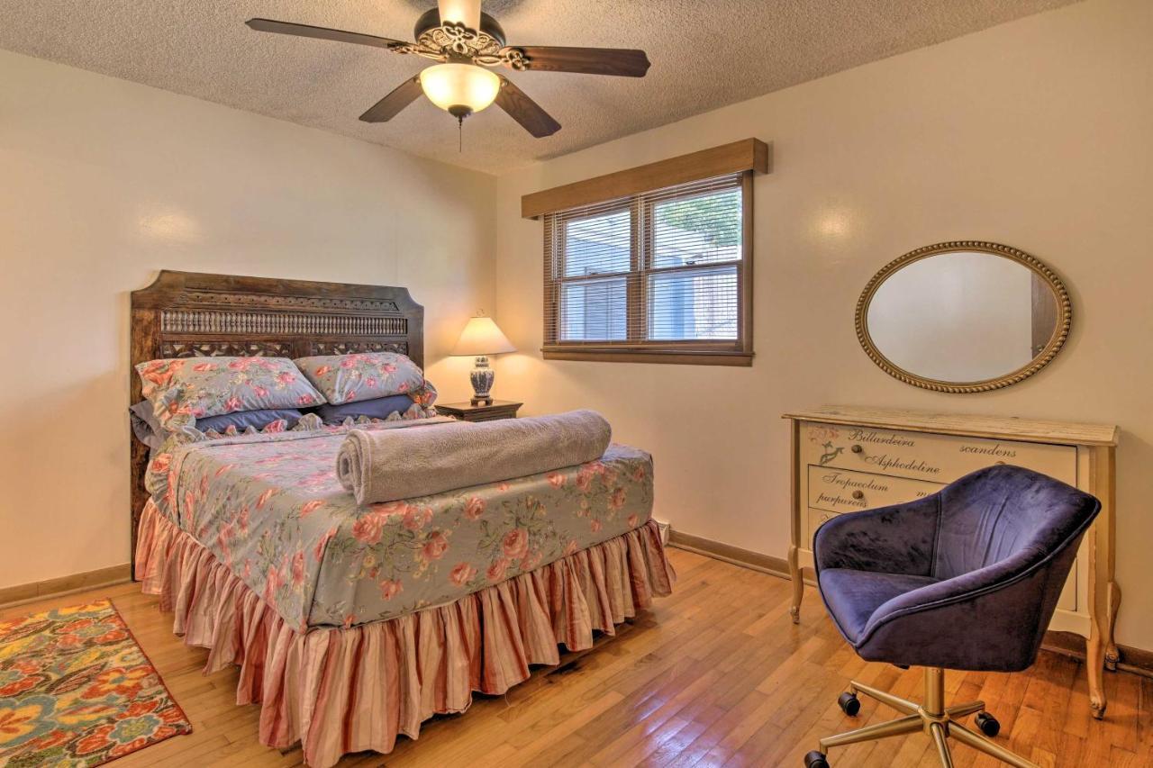 Bright Springfield Home Walk To Nature Center! Exterior foto