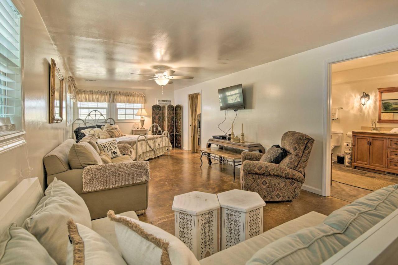 Bright Springfield Home Walk To Nature Center! Exterior foto