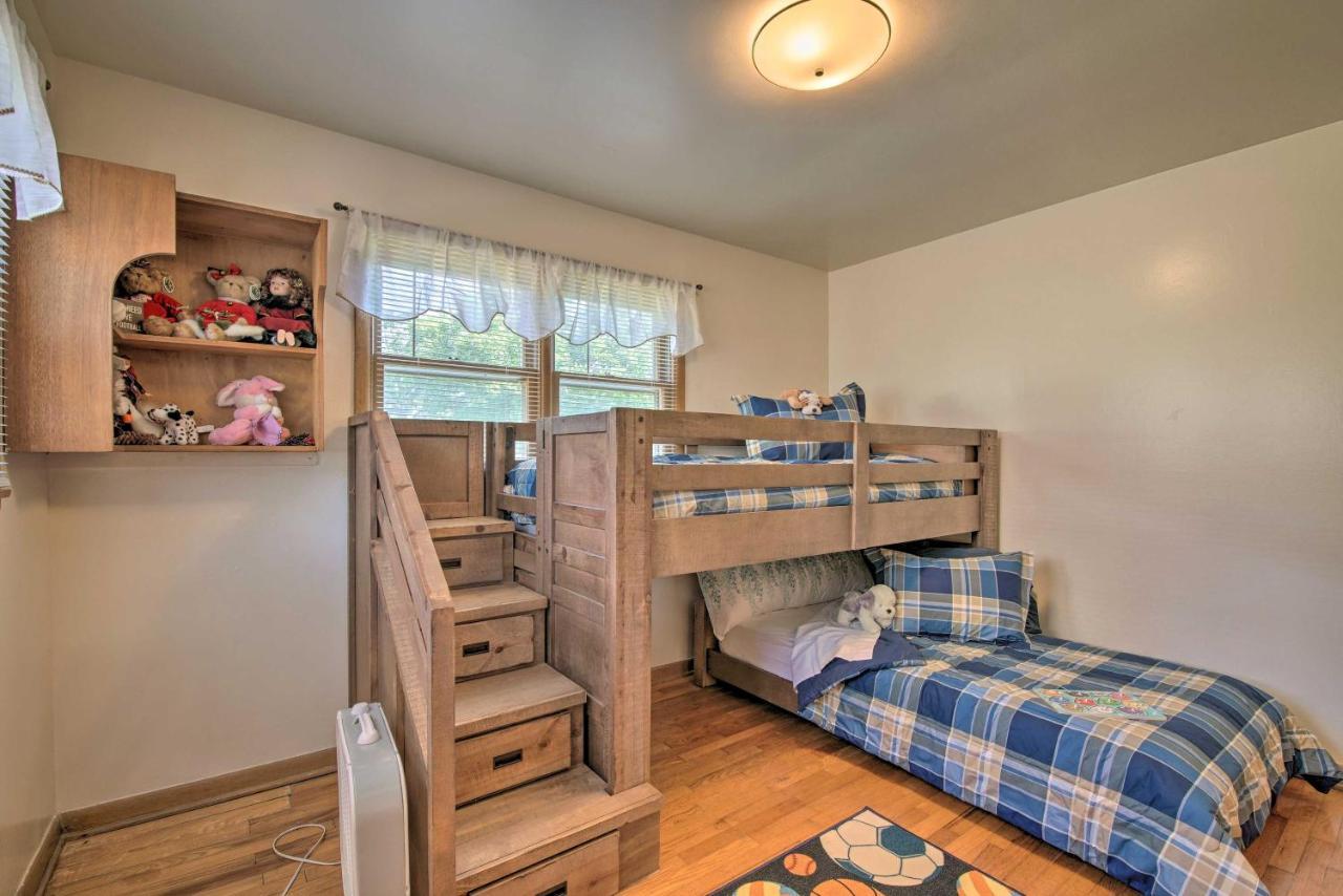 Bright Springfield Home Walk To Nature Center! Exterior foto