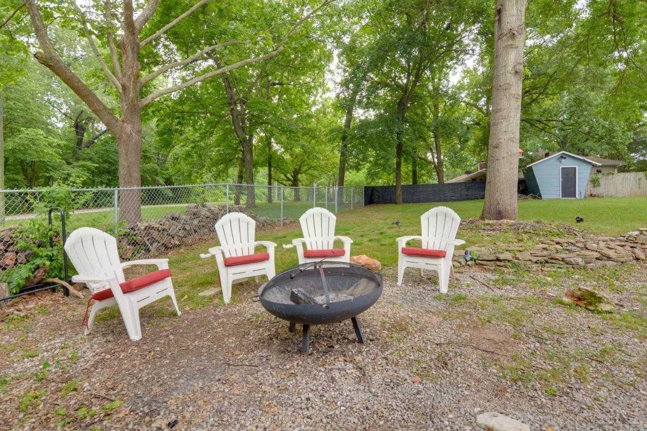 Bright Springfield Home Walk To Nature Center! Exterior foto